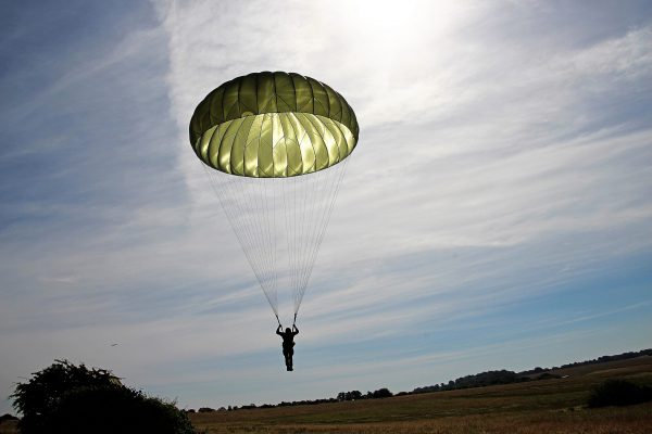 T-10D (Modified) Troop Back Personnel Parachute - Image 2